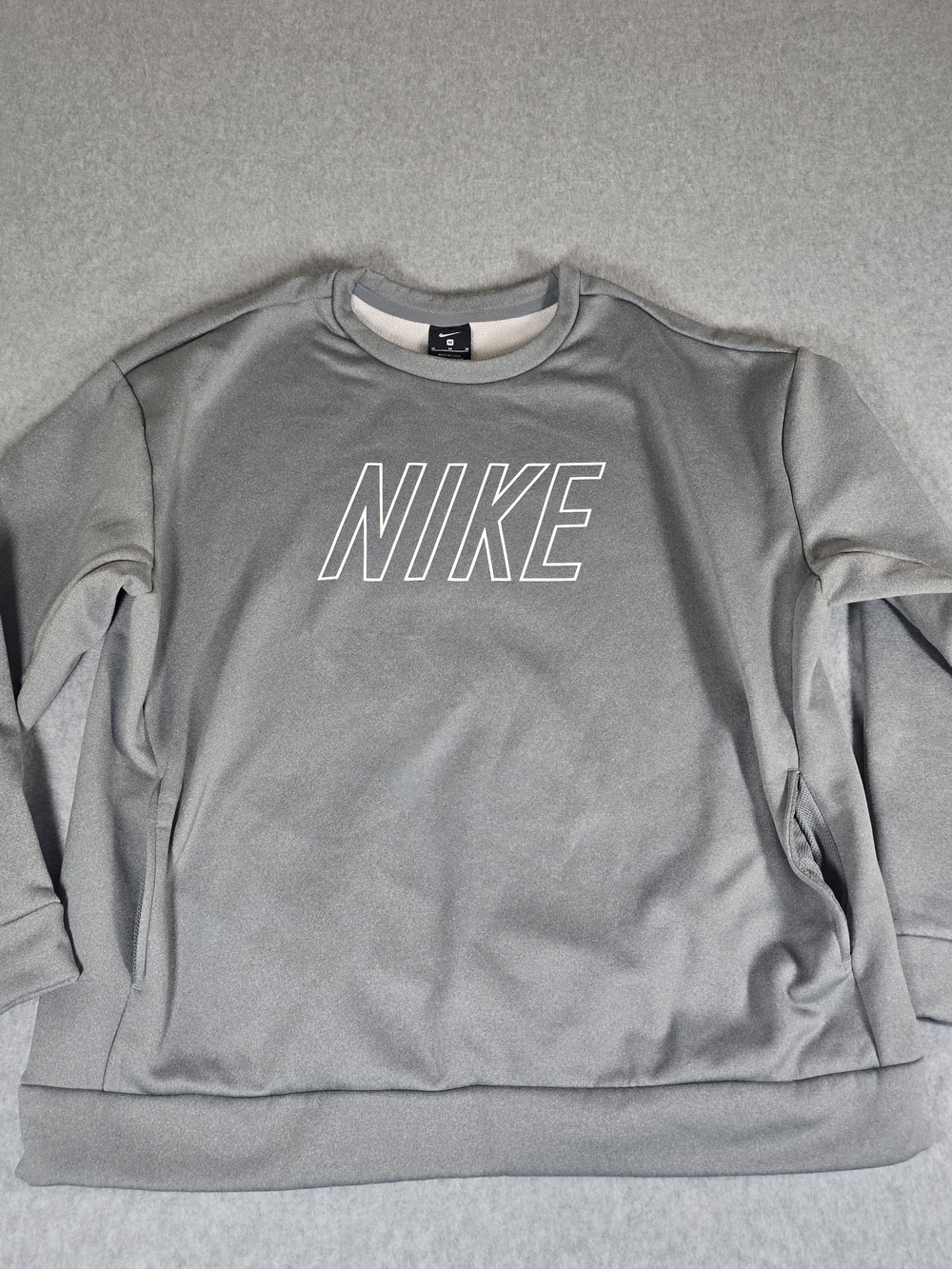 Nike Womens Therma Training Top Medium Gray Fleece Crewneck AH8923-065